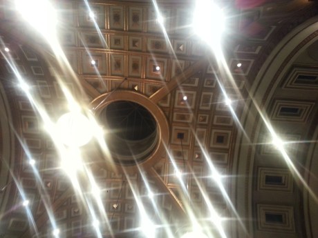 A look up at the oculus. (Photo by E. MacKenzie, 2103)